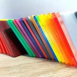 plexiglas-acrylaat-xt-kleuren-3mm-vos-kunststoffen-kunststof-platen